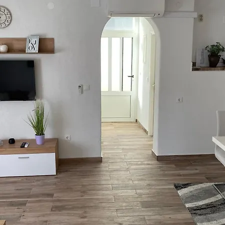 Sunset House With Seaview Apartmán *
