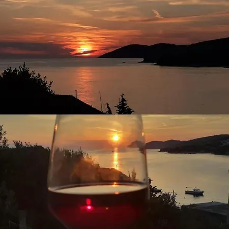 Sunset House With Seaview Apartment *